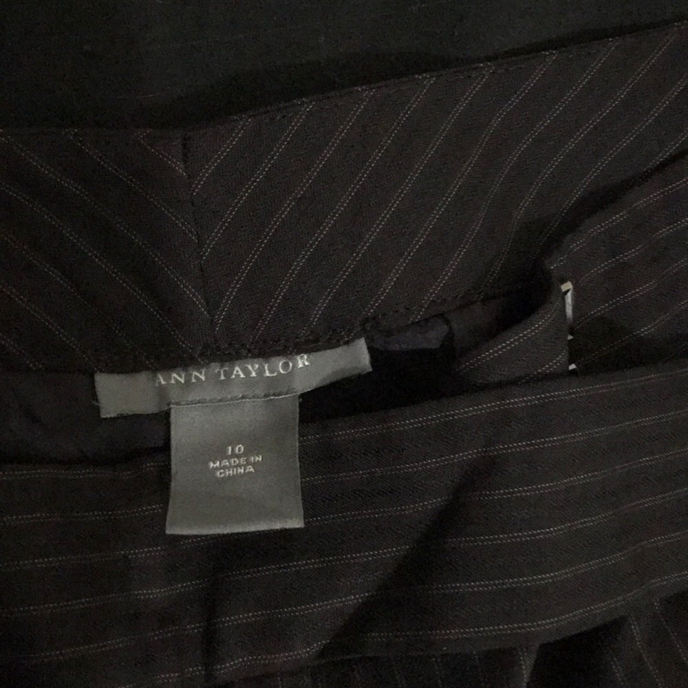 Ann Taylor - Picture 6 of 8